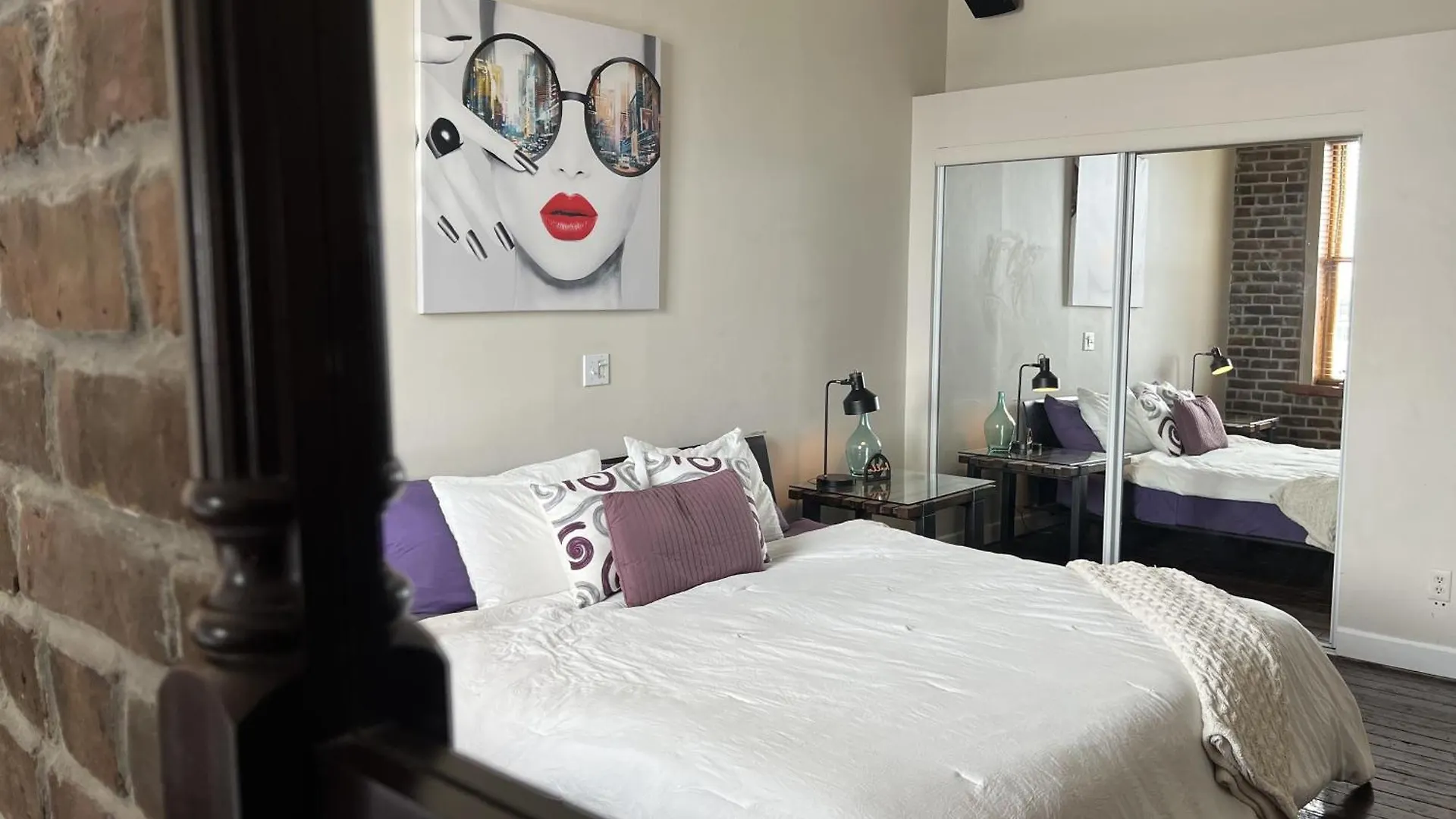 Penthouse On Broughton With Free Reserved Parking Savannah USA
