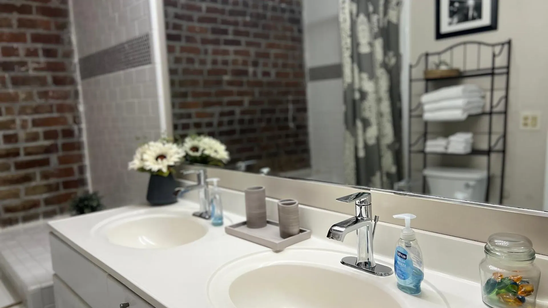 Penthouse On Broughton With Free Reserved Parking Savannah